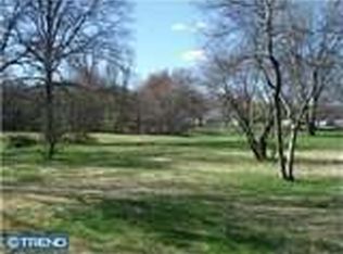 255 Pope Ave, Hamilton, NJ 08619