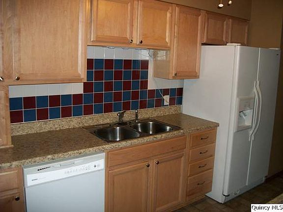 Home for Sale in Quincy, IL $102,900