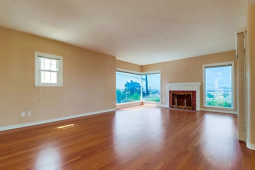2 bed, 1698 sqft, $4,400 — Photo 1