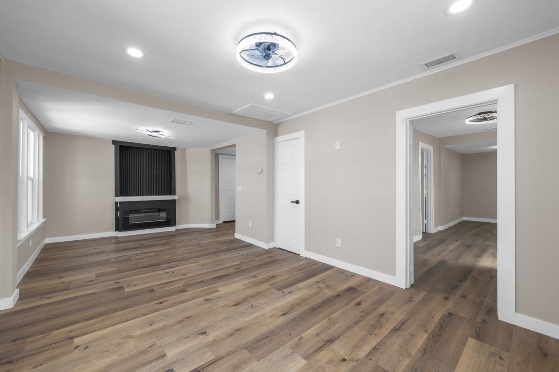 next background image