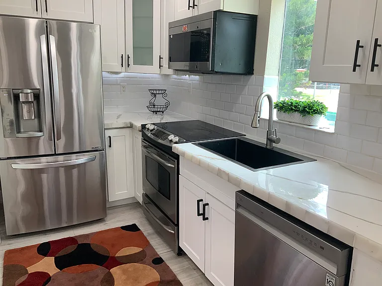 2161 NW 29th Ave — Photo 9