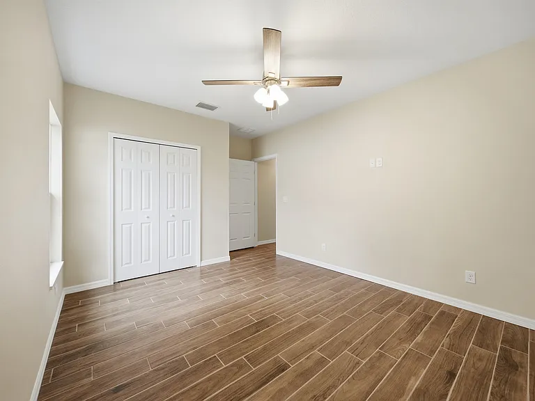 1072 Bridlewood Way — Photo 16