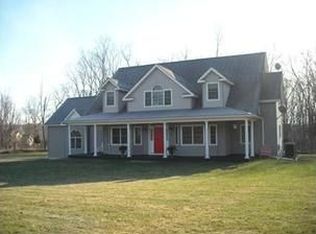 11 Clark Ct, Pine Bush, NY 12566