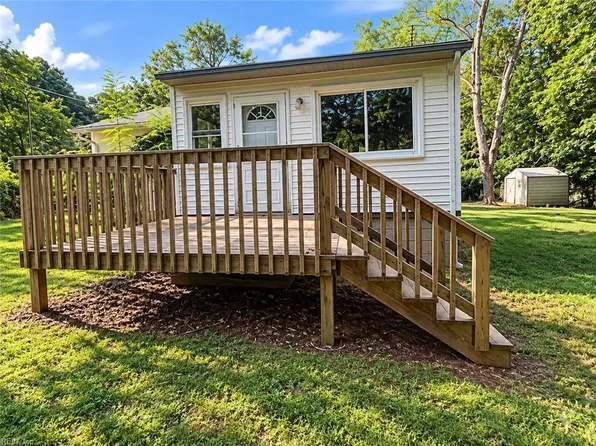 847 Gayles Rd, Urbanna, VA 23175