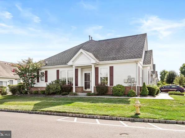 16 Chickadee Way, Hamilton, NJ 08690