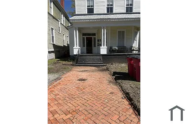 Building Photo - 873 Cherry St