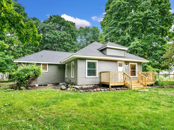 925 133rd Ave, Wayland, MI 49348