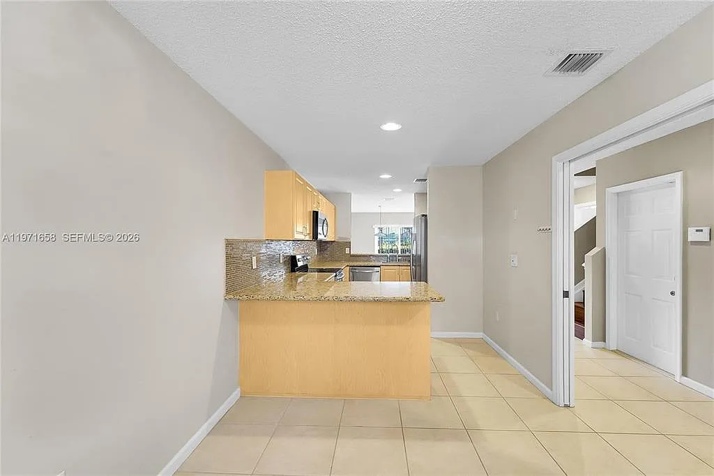 Building Photo - 9840 NW 19th Pl