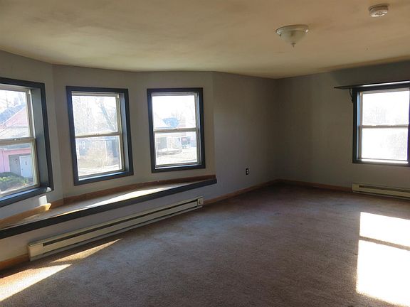 2nd image of 303 N Illinois St