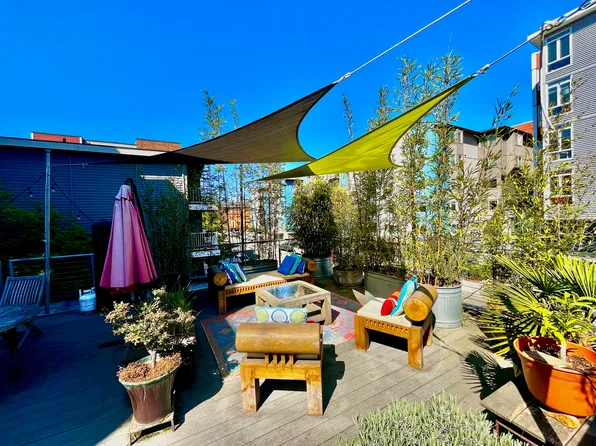 1609 Summit Ave APT 202, Seattle, WA 98122