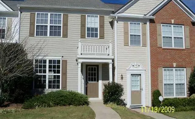 1713 Stanwood Dr NW — Photo 2