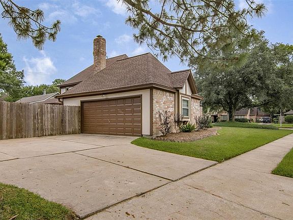 4th image of 16303 Clearcrest Dr