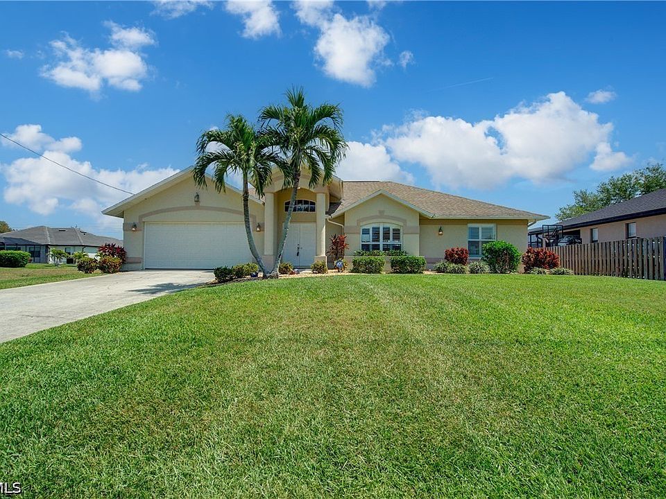 1st image of 4337 SW 21st Pl