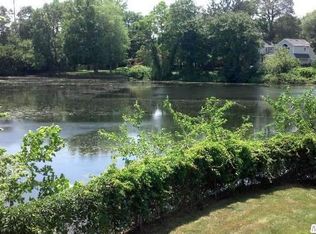 2164 Merokee Dr, Merrick, NY 11566