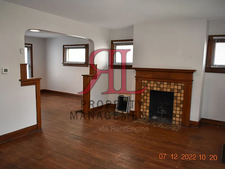 765 E Deshler Ave — Photo 3