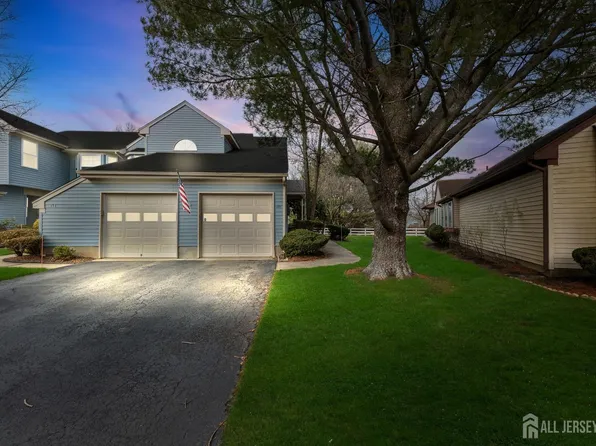 13 Ethan Allen Dr #C, Monroe Township, NJ 08831