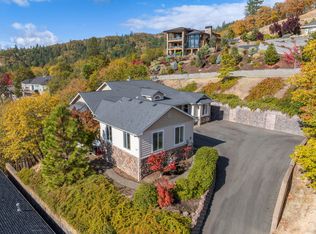 142 NW Native Run Loop, Grants Pass, OR 97526