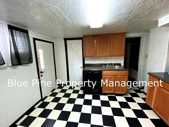 3rd image of 304 5th St