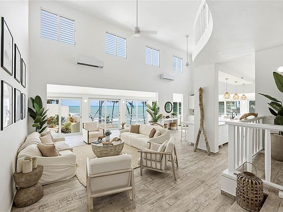 3rd image of 32 Shell Castle Club Dr