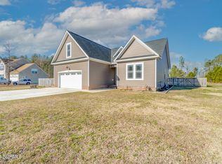 402 Prince William Dr, Elizabeth City, NC 27909