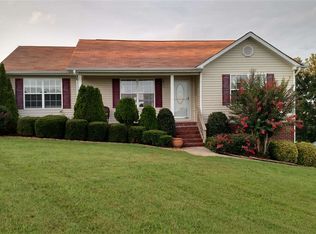 124 Mustang Dr NW, Charleston, TN 37310
