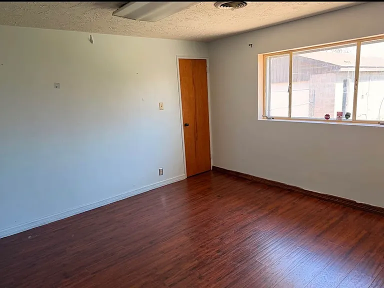 113 Stull Ct — Photo 8