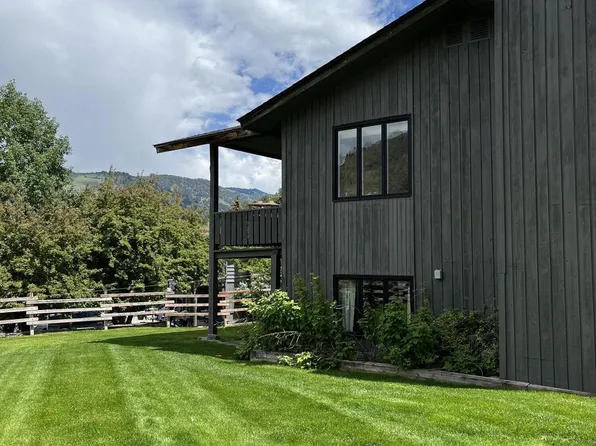 460 Aspen Dr, Jackson, WY 83001