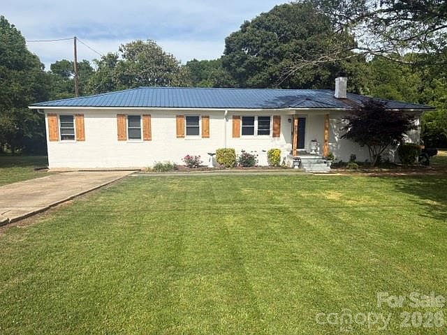 1st image of 487 Linwood Rd