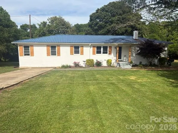 487 Linwood Rd, Mooresville, NC 28115
