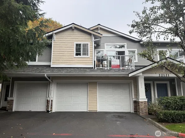 22121 41st Place S #202, Kent, WA 98032