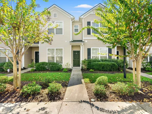 261 Castle Dr, Myrtle Beach, SC 29579
