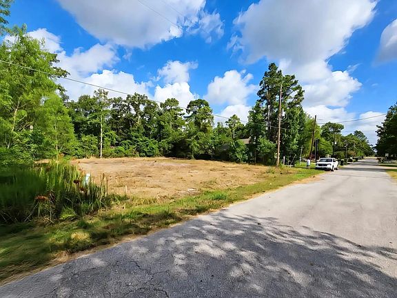 4th image of 10935 Fairview Dr
