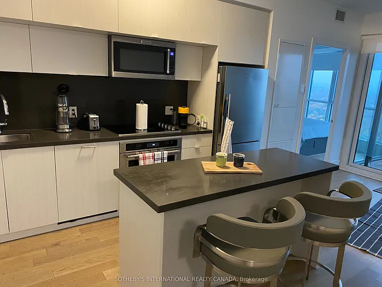 585 Bloor St E #4215 — Photo 4