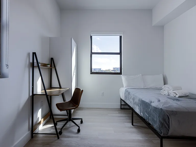 Saffron Apartments — Photo 69