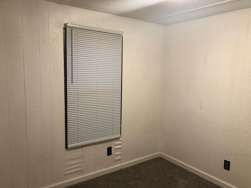 spare bedroom