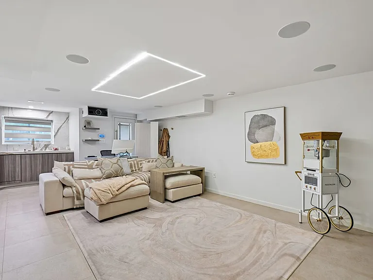 20 Rhode Island Ave NE #B — Photo 2