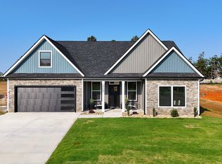 1008 S November Dr, Boiling Springs, SC 29316