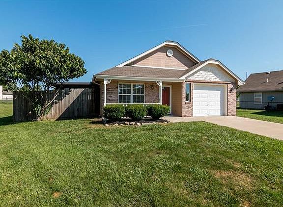 2nd image of 210 SW Blue Branch Cir