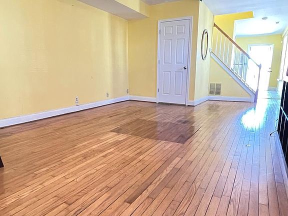 4th image of 2516 Hollins Ferry Rd