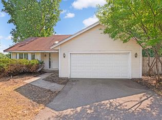 7560 165th St W, Lakeville, MN 55044