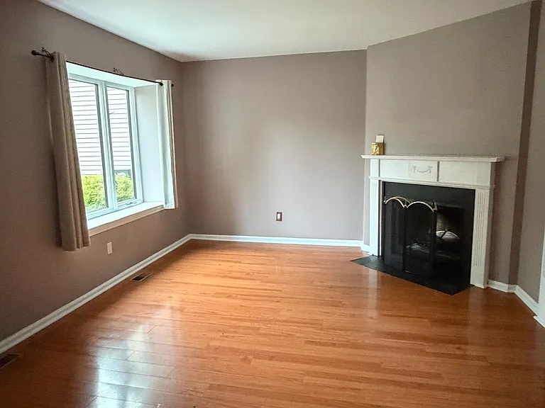 3 Colchester Pl — Photo 2