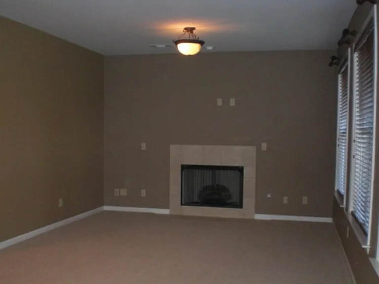 8612 Carston Ct — Photo 7