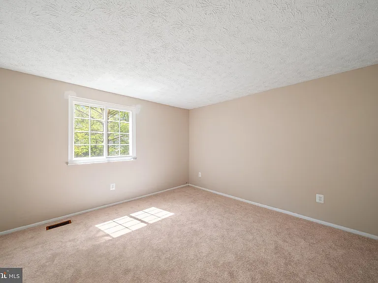1103 Burwick Dr — Photo 19