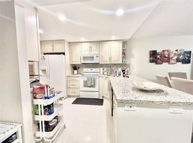 3800 Oaks Clubhouse Dr