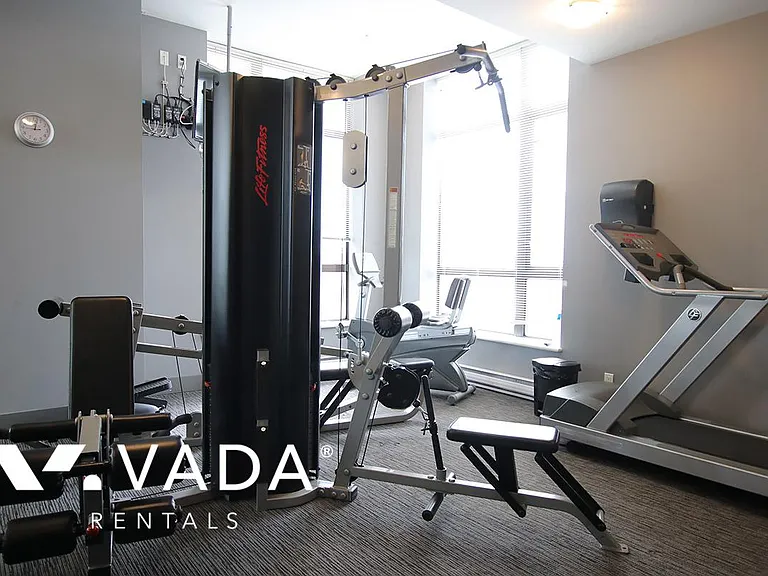 833 Agnes St #301 — Photo 3