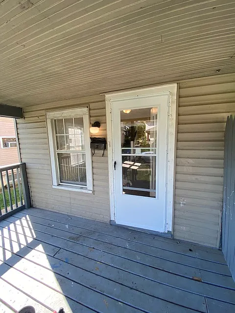 216-218 West Parkwood Drive - 216 — Photo 1