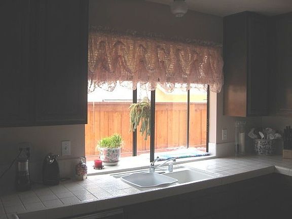 5th image of 23332 Sonnet Dr