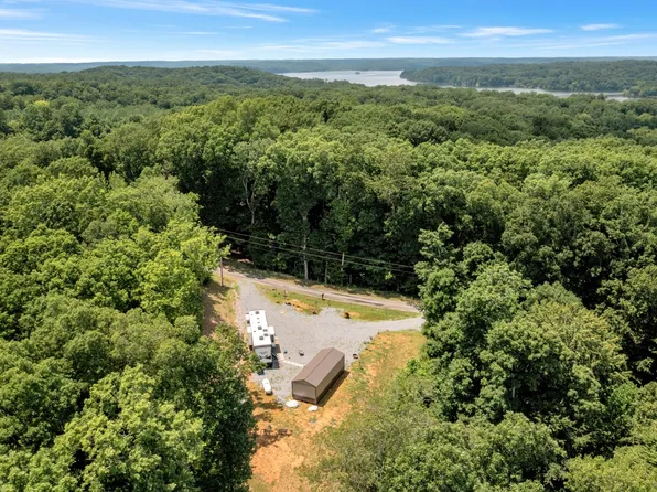 226 Skip Jack Ln, Cadiz, KY 42211