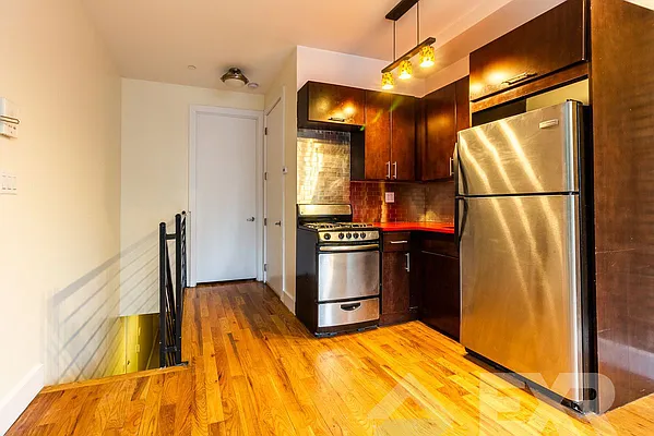 Rented by EXR | media 13