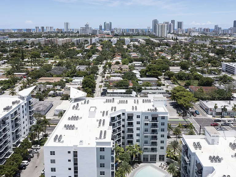 ArtSquare at Hallandale — Photo 53